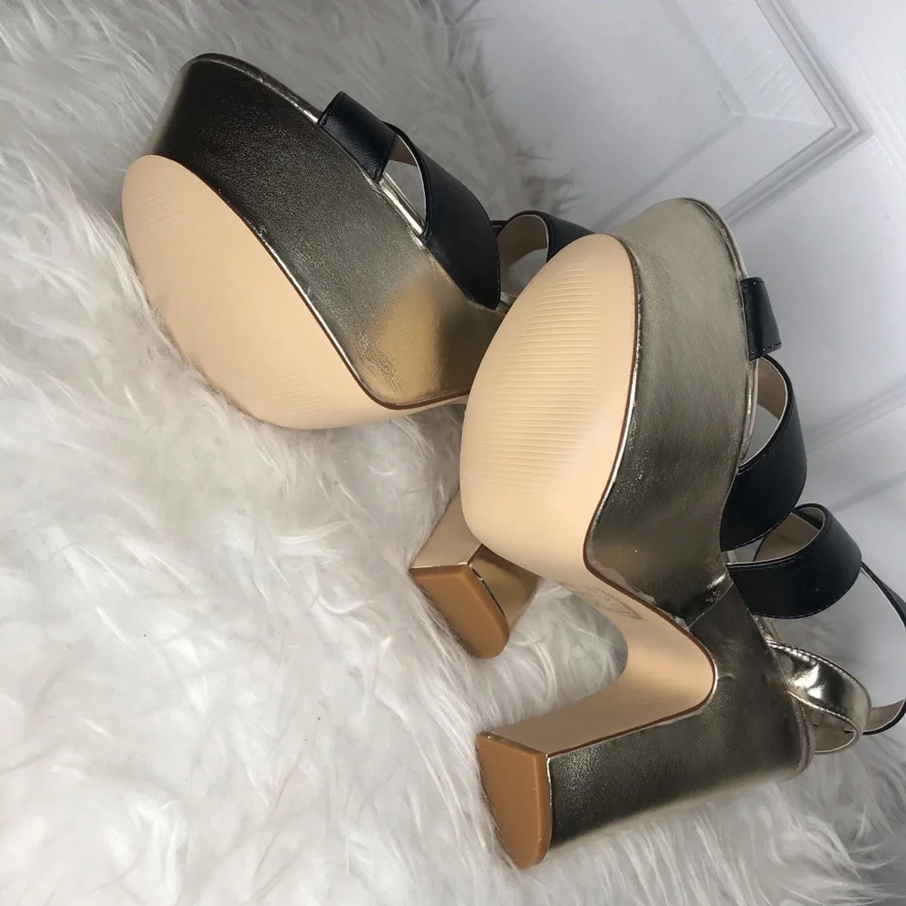 Black & Gold Chunky Platformed Heels 8.5